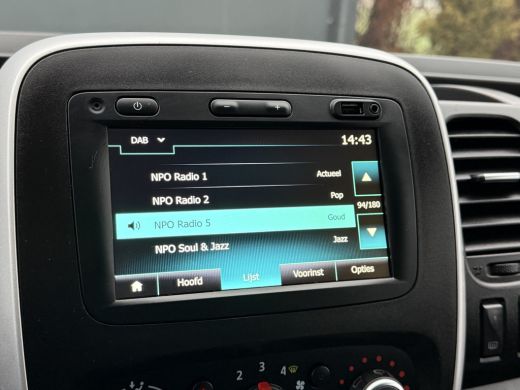 Renault Trafic 2.0 dCi 120 PK / L2H1 / DUBBELE CABINE / TREKHAAK / IMPERIAAL / 6-PERS / LED / AIRCO / CRUISE ActivLease financial lease