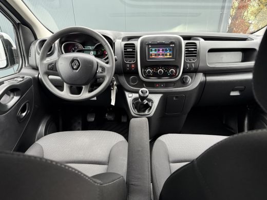 Renault Trafic 2.0 dCi 120 PK / L2H1 / DUBBELE CABINE / TREKHAAK / IMPERIAAL / 6-PERS / LED / AIRCO / CRUISE ActivLease financial lease