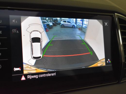 Skoda Karoq 1.5 TSI ACT Style Business 150pk DSG/AUTO | Trekhaak | Panoramadak | Dodehoekdetectie | Canton au... ActivLease financial lease