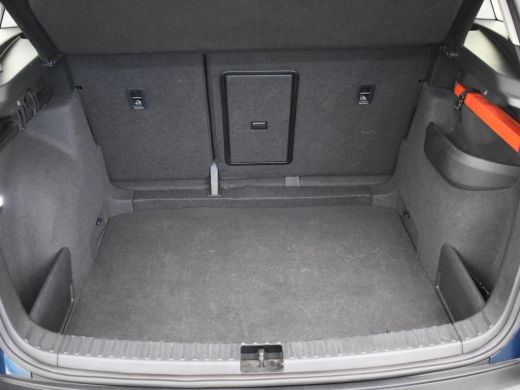 Skoda Karoq 1.5 TSI ACT Style Business 150pk DSG/AUTO | Trekhaak | Panoramadak | Dodehoekdetectie | Canton au... ActivLease financial lease