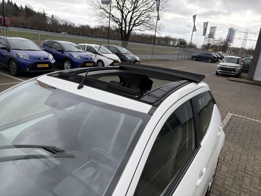 Toyota Aygo 1.0 VVT-i x-play Cabrio ActivLease financial lease