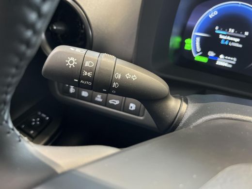 Toyota C-HR 2.0 Plug-in Hybrid 220 Executive | All-in prijs | Automaat | Stoelverwarming | voorstoel memory ActivLease financial lease