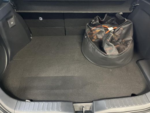 Toyota C-HR 2.0 Plug-in Hybrid 220 Executive | All-in prijs | Automaat | Stoelverwarming | voorstoel memory ActivLease financial lease