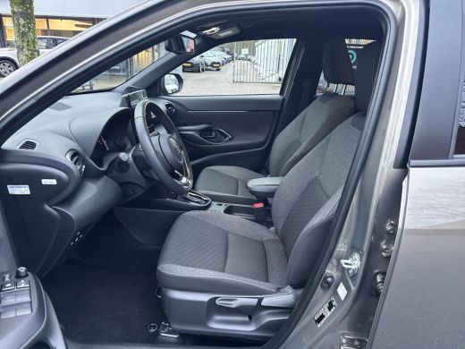 Toyota Yaris Cross 1.5 Hybrid 115 Dynamic Comfort Pack | 06-10141018 Voor meer informatie ActivLease financial lease