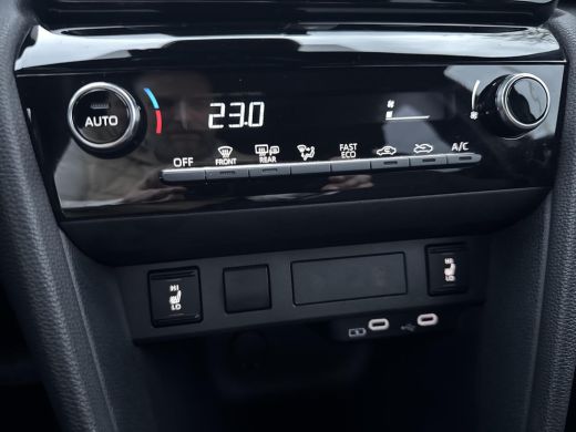 Toyota Yaris Cross 1.5 Hybrid 115 Dynamic Comfort Pack | 06-10141018 Voor meer informatie ActivLease financial lease