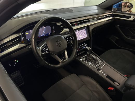 Volkswagen Arteon eHYBRID 218PK DSG R-LINE BUSINESS+ TREKHAAK/360CAMERA/PANORAMADAK ActivLease financial lease