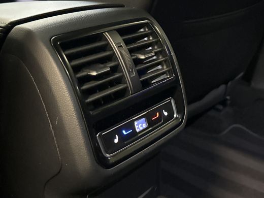 Volkswagen Arteon eHYBRID 218PK DSG R-LINE BUSINESS+ TREKHAAK/360CAMERA/PANORAMADAK ActivLease financial lease