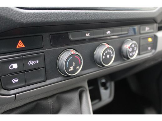 Volkswagen Crafter L3H3 2.0 TDI 140 PK Highline | CAMERA | TREKHAAK | GEVEERDE STOEL | ALL-SEASON BANDEN ActivLease financial lease