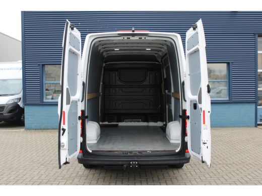 Volkswagen Crafter L3H3 2.0 TDI 140 PK Highline | CAMERA | TREKHAAK | GEVEERDE STOEL | ALL-SEASON BANDEN ActivLease financial lease