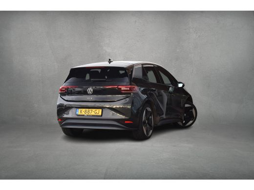 Volkswagen ID.3 First Max 58 kWh | Trekhaak | Pano | Stuur- en Stoelverwarming ActivLease financial lease