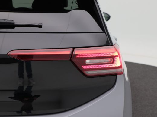 Volkswagen ID.3 First Plus 58 kWh | Panoramadak | Adaptive Cruise | Climate Control | Stoelverwarming | Navigatie... ActivLease financial lease