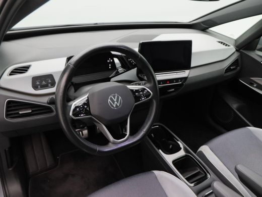 Volkswagen ID.3 First Plus 58 kWh | Panoramadak | Adaptive Cruise | Climate Control | Stoelverwarming | Navigatie... ActivLease financial lease