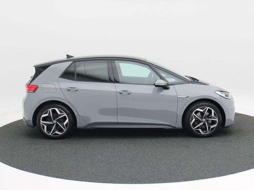 Volkswagen ID.3 First Plus 58 kWh | Panoramadak | Adaptive Cruise | Climate Control | Stoelverwarming | Navigatie... ActivLease financial lease