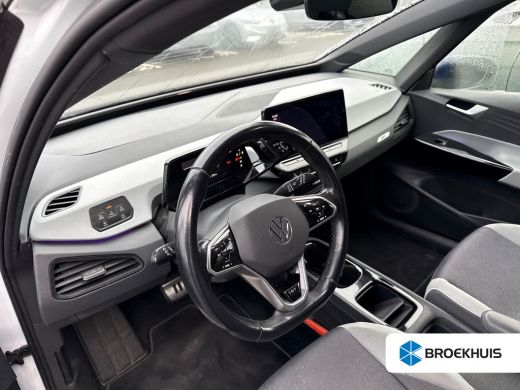 Volkswagen ID.3 First Plus 58 kWh Stoelverwarming | Camera | Trekhaak | | Achteruitrijcamera | Afwijkende dakkleu...