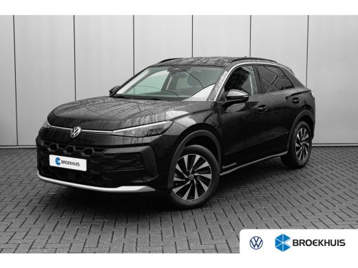 Volkswagen T-Roc 1.5 eTsi Life First Edition | Achterbank in delen neerklapbaar | Achteruitrijcamera | Alarmsysteem