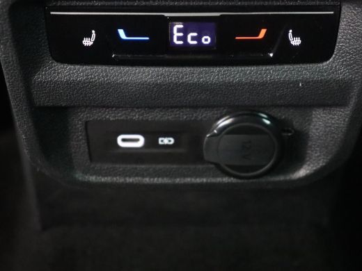 Volkswagen Tiguan 1.4 TSI eHybrid R Line | Panoramadak | Leder | Stoelverwarming | Trekhaak | 360 Camera | Adaptive... ActivLease financial lease