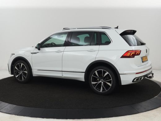Volkswagen Tiguan 1.4 TSI eHybrid R Line | Panoramadak | Leder | Stoelverwarming | Trekhaak | 360 Camera | Adaptive... ActivLease financial lease