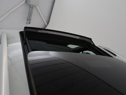 Volkswagen Tiguan 1.4 TSI eHybrid R Line | Panoramadak | Leder | Stoelverwarming | Trekhaak | 360 Camera | Adaptive... ActivLease financial lease