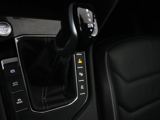 Volkswagen Tiguan 1.4 TSI eHybrid R Line | Panoramadak | Leder | Stoelverwarming | Trekhaak | 360 Camera | Adaptive... ActivLease financial lease