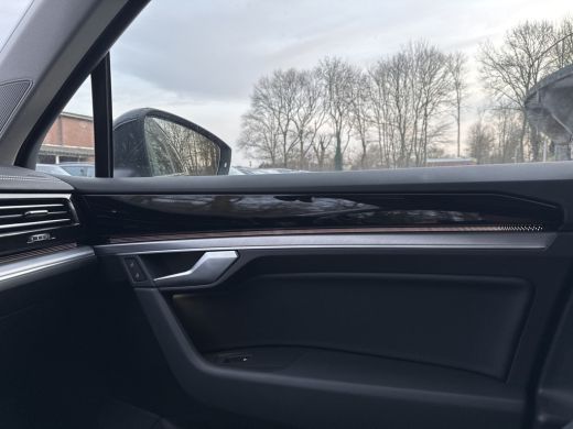 Volkswagen Touareg 3.0 TSi eHybrid ELEGANCE 4MOTION HEAD-UP/LUCHTVERING/PANORAMADAK ActivLease financial lease