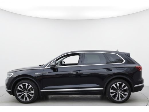 Volkswagen Touareg 3.0 TSi eHybrid ELEGANCE 4MOTION HEAD-UP/LUCHTVERING/PANORAMADAK ActivLease financial lease