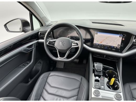 Volkswagen Touareg 3.0 TSi eHybrid ELEGANCE 4MOTION HEAD-UP/LUCHTVERING/PANORAMADAK ActivLease financial lease