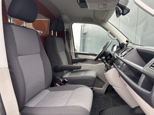 Volkswagen Transporter 2.0 TDI 102 PK / L1H1 / 1e EIG. / CAMERA / AIRCO / CRUISE / ACHTERKLEP / NETTE BUS ActivLease financial lease