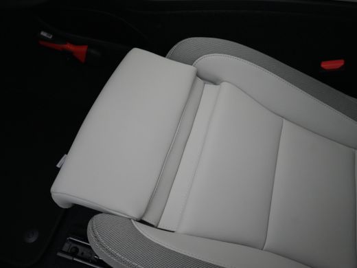 Volvo  EC40 Single Extended Ultra 82 kWh Pixel LED | Harman Kardon | 360&deg; Camera | 20" | Elek stoelen | Panor... ActivLease financial lease