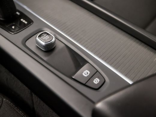 Volvo  V60 2.0 B3 Momentum 164Pk Automaat (GROOT NAVI, CAMERA, ADAPTIVE CRUISE, SPORTSTOELEN, LED KOPLAMPEN,... ActivLease financial lease