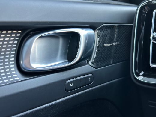 Volvo  XC40 Recharge P8 AWD R-Design | Soh 91% | Warmtepomp | Pano | Memory | Trekhaak | 360 camera | Harman/... ActivLease financial lease