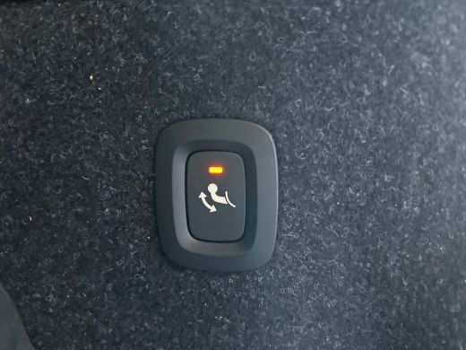 Volvo  XC40 Recharge P8 AWD R-Design | Soh 91% | Warmtepomp | Pano | Memory | Trekhaak | 360 camera | Harman/... ActivLease financial lease