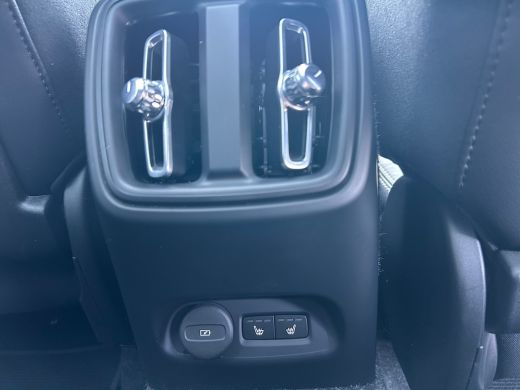 Volvo  XC40 Recharge P8 AWD R-Design | Soh 91% | Warmtepomp | Pano | Memory | Trekhaak | 360 camera | Harman/... ActivLease financial lease