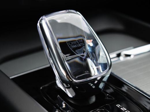 Volvo  XC60 2.0 T8 Recharge AWD Ultimate Dark ActivLease financial lease