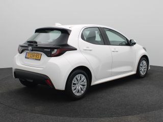 Toyota Yaris 1.5 Hybrid Active | Achteruitrijcamera | Airco (automatisch) | Armsteun voor