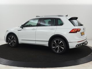 Volkswagen Tiguan 1.4 TSI eHybrid R Line | Panoramadak | Leder | Stoelverwarming | Trekhaak | 360 Camera | Adaptive...
