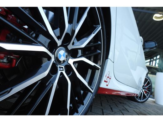 BMW 1 Serie 128ti Automaat / Panoramadak / M Sportstoelen / Achteruitrijcamera / M Sportonderstel /  Adaptiev... ActivLease financial lease