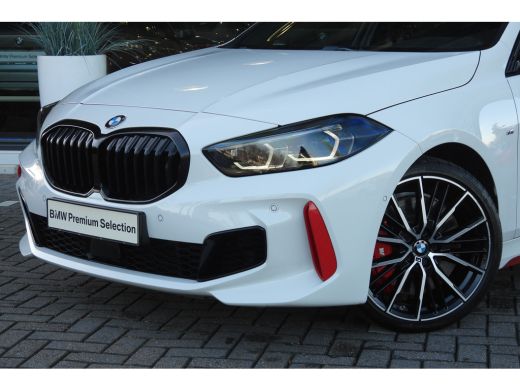 BMW 1 Serie 128ti Automaat / Panoramadak / M Sportstoelen / Achteruitrijcamera / M Sportonderstel /  Adaptiev... ActivLease financial lease