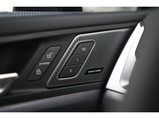 BMW 2 Serie 225e xDrive High Executive M Sport Automaat / Panoramadak / Trekhaak / Sportstoelen / M Adaptief ... ActivLease financial lease