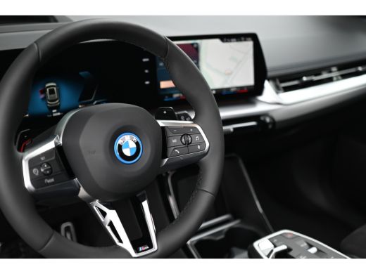BMW 2 Serie 225e xDrive High Executive M Sport Automaat / Panoramadak / Trekhaak / Sportstoelen / M Adaptief ... ActivLease financial lease