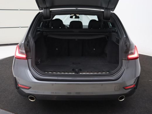 BMW 3 Serie 318i Executive Edition | Adaptive cruise | Leder | Stoel & stuurverwarming | Carplay | Harman/Kar... ActivLease financial lease