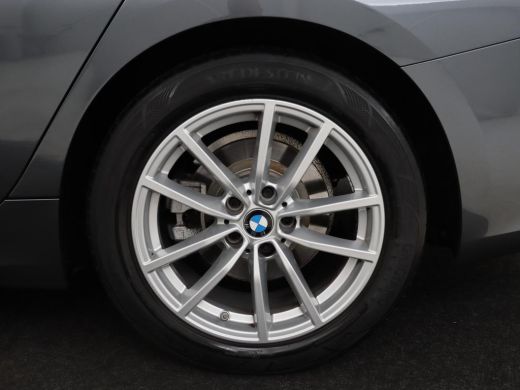BMW 3 Serie 318i Executive Edition | Adaptive cruise | Leder | Stoel & stuurverwarming | Carplay | Harman/Kar... ActivLease financial lease
