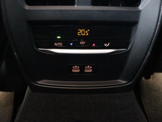 BMW 3 Serie 320e M Sport | Leder | Adaptive cruise | Stoelverwarming | Camera | Keyless | Carplay | Sportstoe... ActivLease financial lease