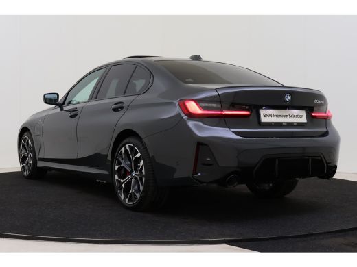 BMW 3 Serie 330e M Sport Automaat / Schuif-kanteldak / Trekhaak / Sportstoelen / Stuurverwarming / Comfort Ac... ActivLease financial lease