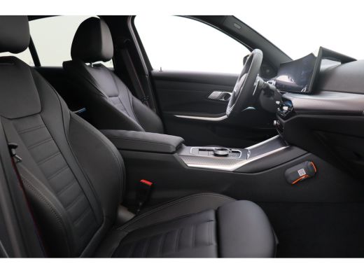 BMW 3 Serie 330e M Sport Automaat / Schuif-kanteldak / Trekhaak / Sportstoelen / Stuurverwarming / Comfort Ac... ActivLease financial lease