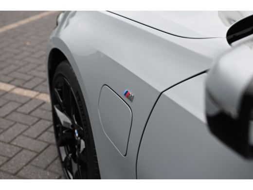 BMW 3 Serie Touring 330e High Executive M Sport Automaat / Panoramadak / Trekhaak / Sportstoelen / Comfort Ac... ActivLease financial lease