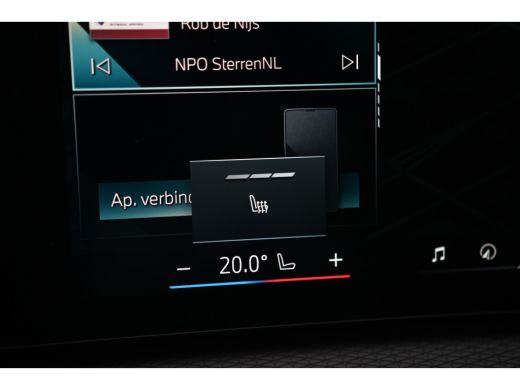 BMW 3 Serie Touring 330e High Executive M Sport Automaat / Panoramadak / Trekhaak / Sportstoelen / Comfort Ac... ActivLease financial lease