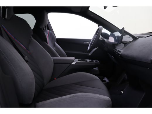 BMW iX xDrive45 M Sport / Soft-Close / Stoelventilatie / Adaptief onderstel / Comfort Access / Adaptieve... ActivLease financial lease