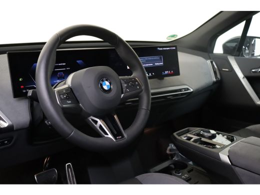 BMW iX xDrive45 M Sport / Soft-Close / Stoelventilatie / Adaptief onderstel / Comfort Access / Adaptieve... ActivLease financial lease