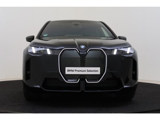 BMW iX xDrive45 M Sport / Soft-Close / Stoelventilatie / Adaptief onderstel / Comfort Access / Adaptieve... ActivLease financial lease