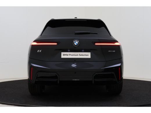 BMW iX xDrive45 M Sport / Soft-Close / Stoelventilatie / Adaptief onderstel / Comfort Access / Adaptieve... ActivLease financial lease